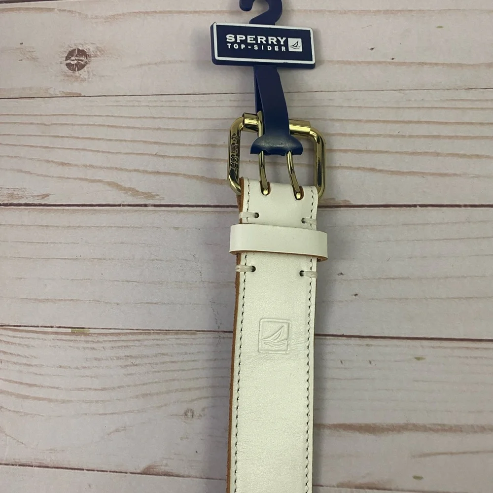 Sperry stylish white